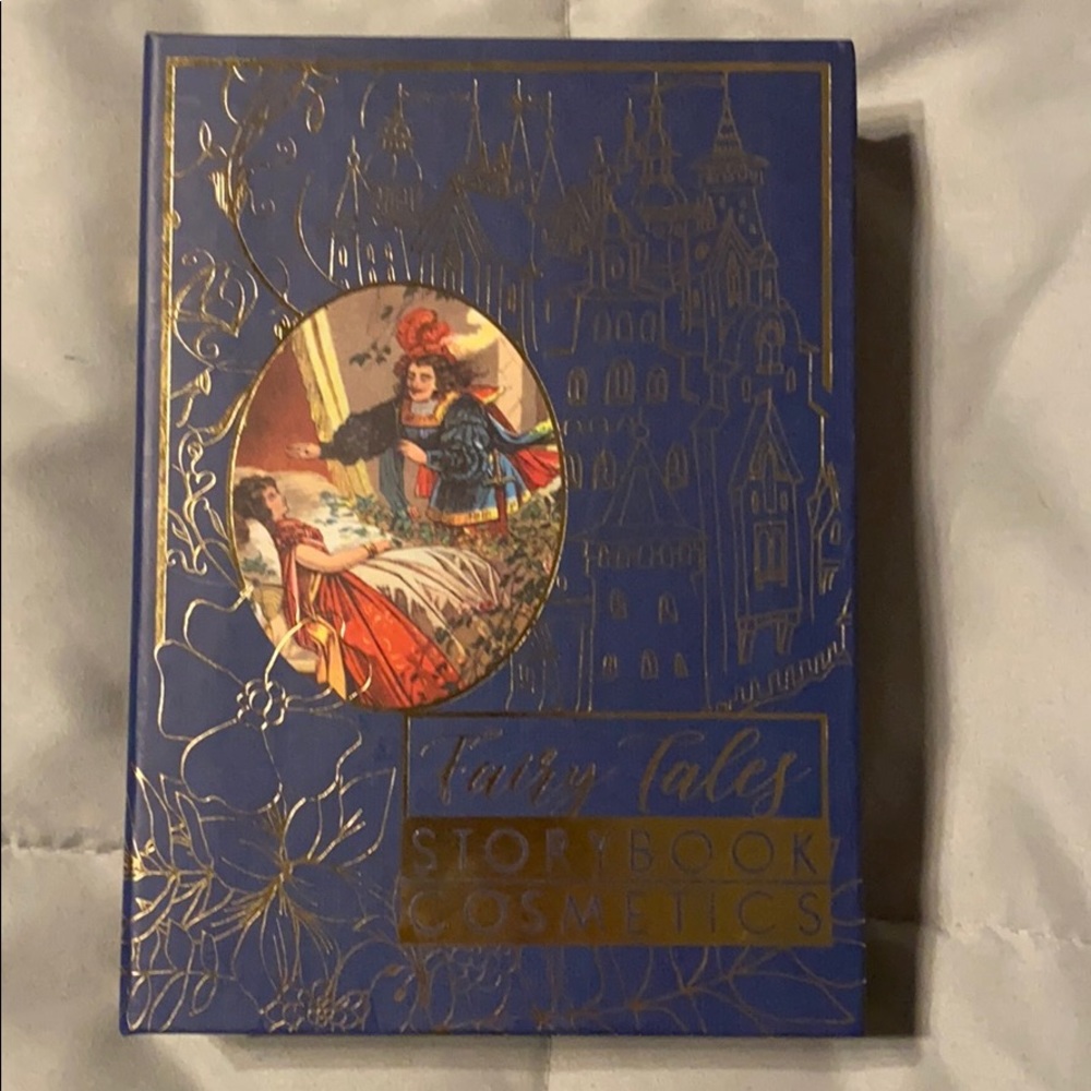 Story Books cosmetics Palette